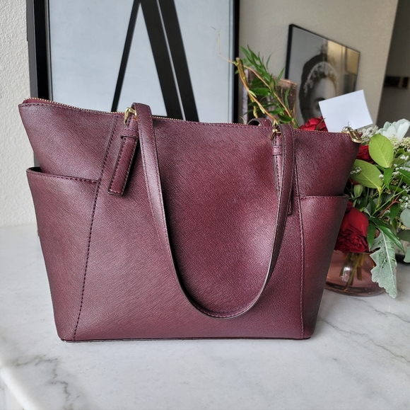 Michael Kors burgundy purse - Picture 3 of 7